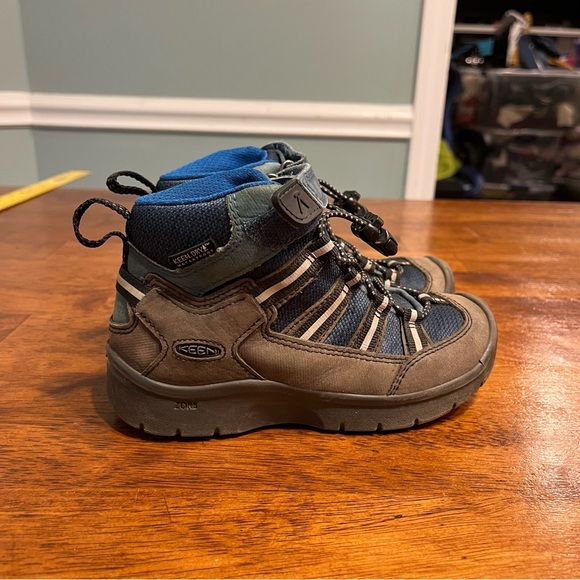 KEEN Kids' Blue and Brown Sneakers boots waterproof size 11 - Picture 1 of 12